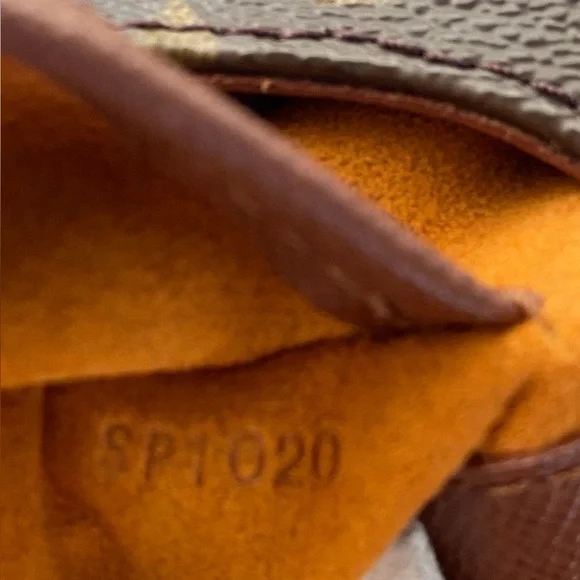 Louis Vuitton Classic Monogram Crossbody Bag - Picture 10 of 10